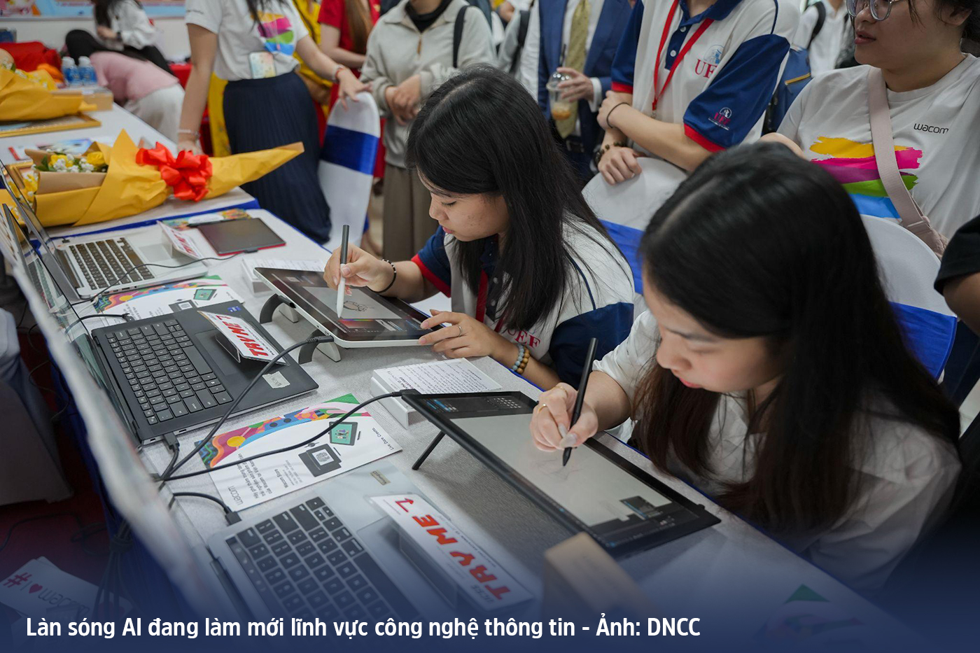 Thí sinh có cơ hội nhận học bổng sớm ngành công nghệ thông tin UEF - Ảnh 2