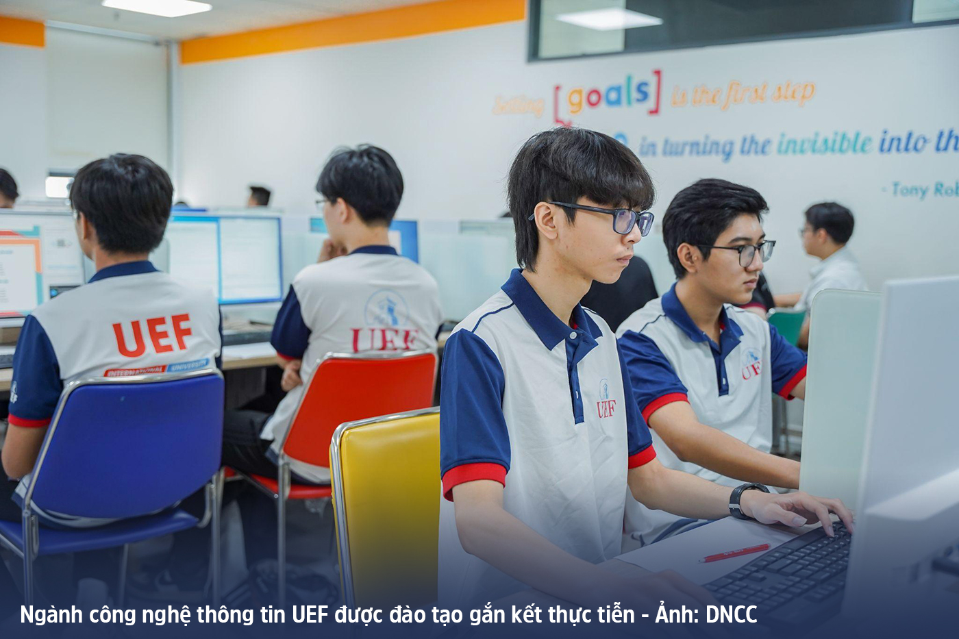 Thí sinh có cơ hội nhận học bổng sớm ngành công nghệ thông tin UEF - Ảnh 5