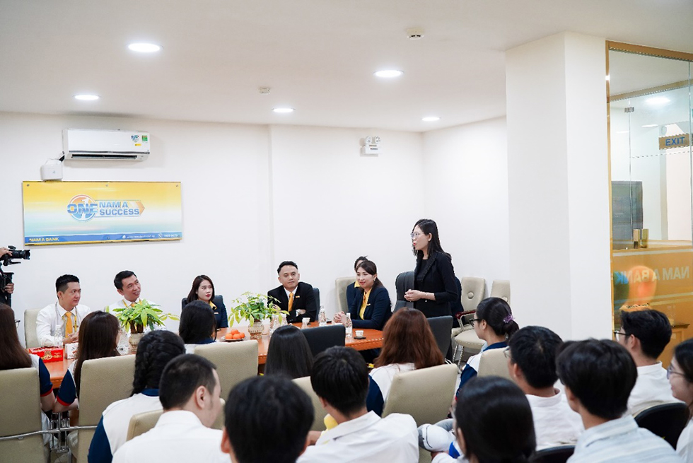 Nhiều thí sinh sớm chọn xét học bạ vào trường đại học song ngữ - Ảnh 7