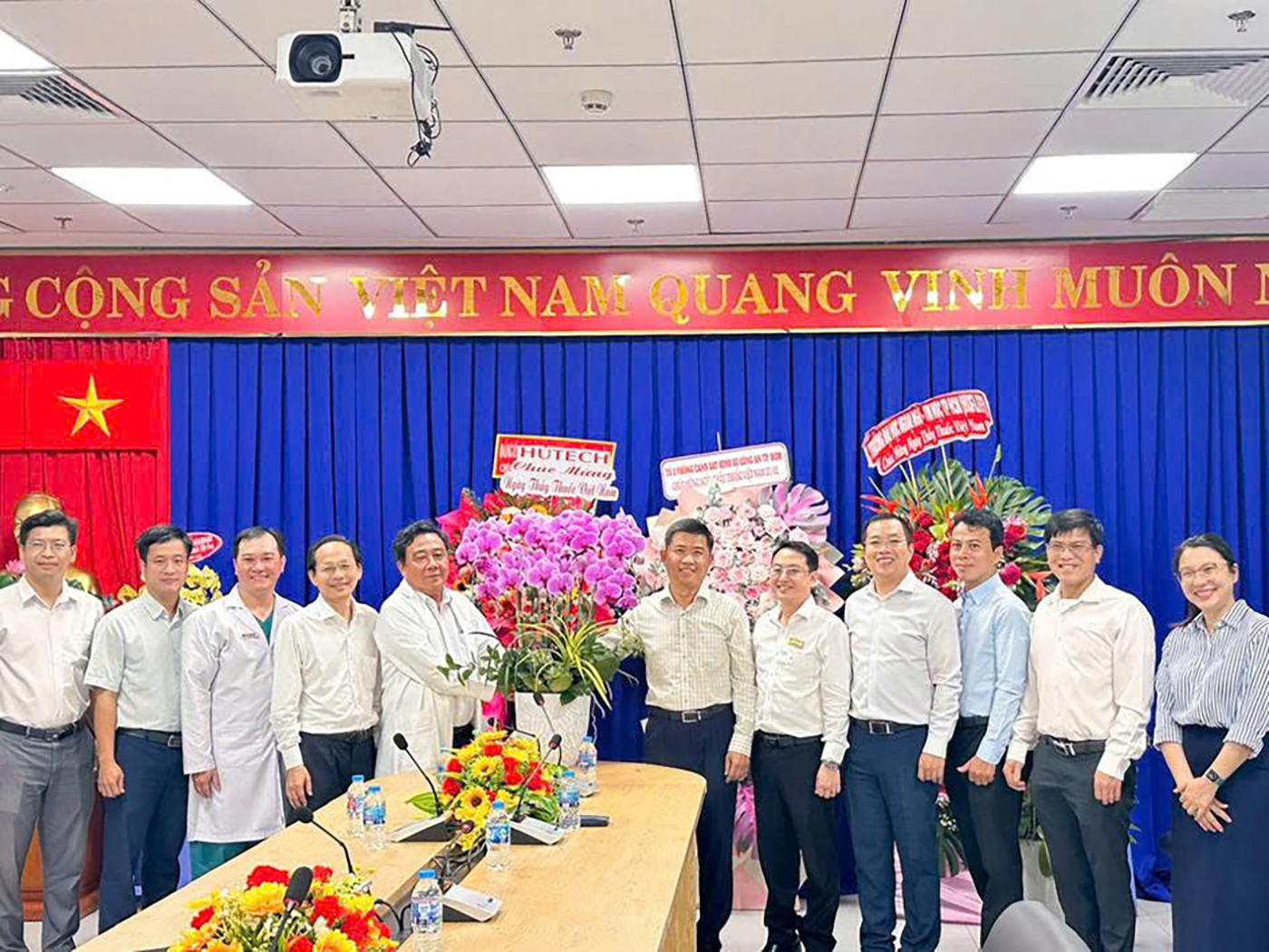 Bệnh viện đồng hành cùng HUTECH đào tạo bác sĩ - Ảnh 2