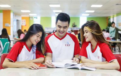 Nổi trội với chương trình marketing đào tạo song ngữ
