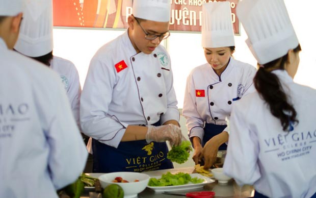 Trung cấp Việt Giao
