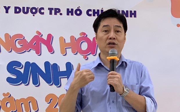 Hiệu trưởng trường y truyền cảm hứng cho tân sinh viên - Ảnh 2