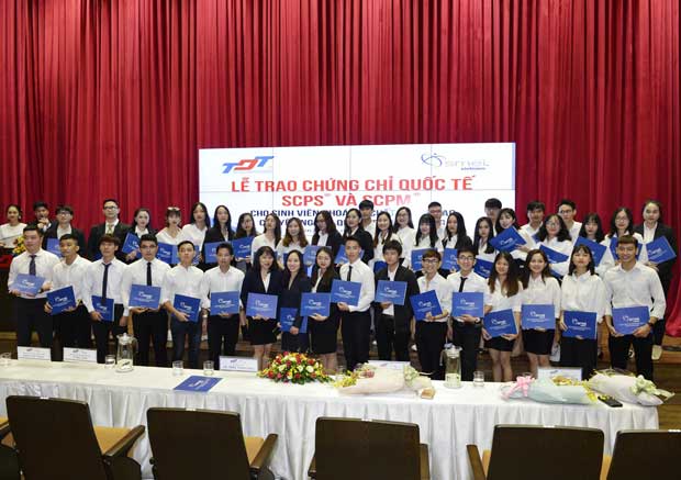 SMEI Việt Nam trao chứng chỉ cho sinh viên Đại học Tôn Đức Thắng - ảnh 4