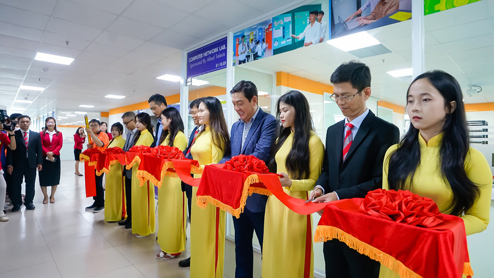 HUTECH khánh thành phòng Lab hiện đại do QD.Tek và Allied Telesis Việt Nam tài trợ
