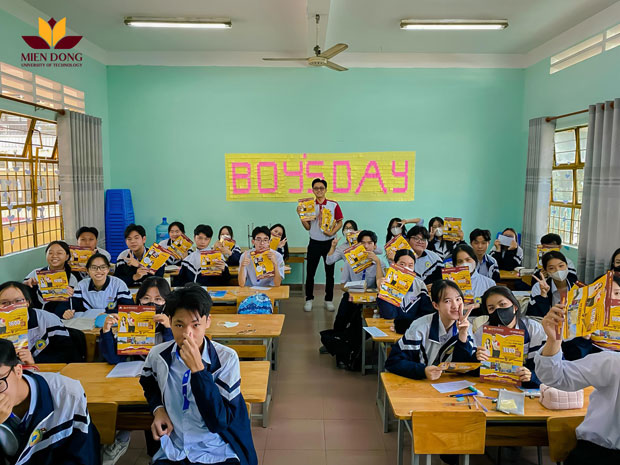 Trường ĐH Công Nghệ Miền Đông dành 1000 suất học bổng cho sinh viên khó khăn - ảnh 2