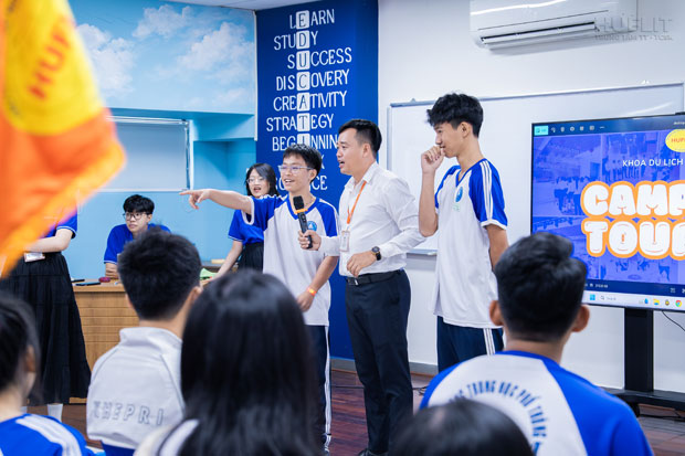 Khám phá đại bản doanh các lớp học thực hành tại HUFLIT