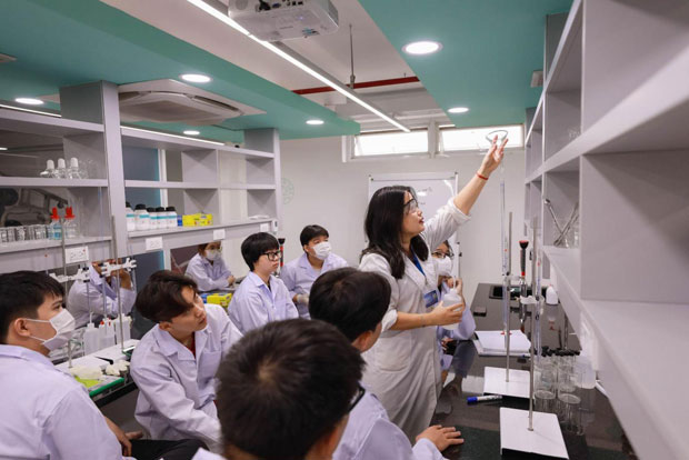 SIU ưu đãi đặc biệt con em cán bộ ngành Y tế và Giáo dục