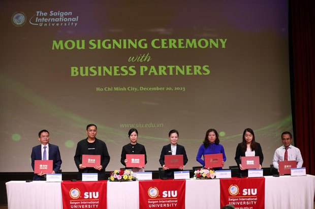 SIU ưu đãi đặc biệt con em cán bộ ngành Y tế và Giáo dục