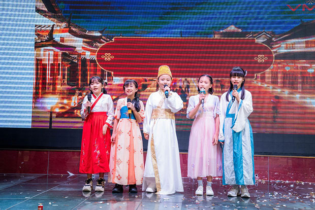 Chung kết hùng biện tiếng Anh ′Đại sứ văn minh′