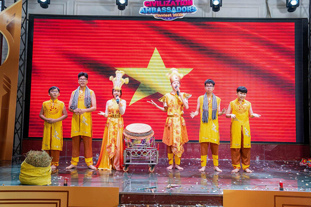 Chung kết hùng biện tiếng Anh ′Đại sứ văn minh′