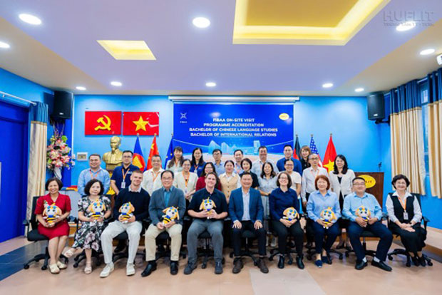 Đạt chuẩn kiểm định FIBAA - Dấu mốc cho hành trình vươn mình ra khơi của HUFLIT