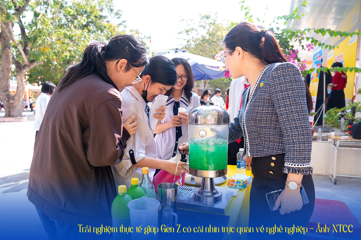 Gen Z được gì từ HUTECH Scholarship Tour 2026? - Ảnh 5