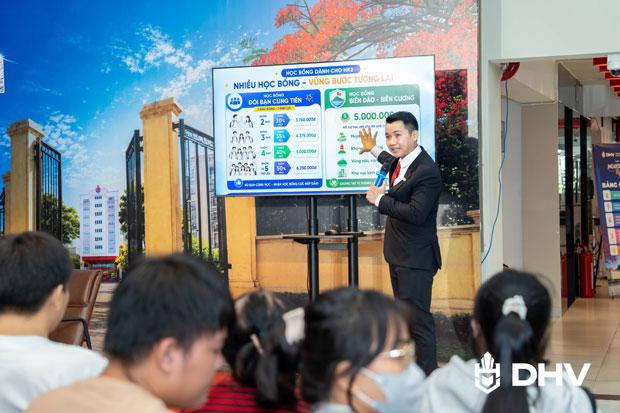 2K8 giữa ′nước rút′ chọn nguyện vọng: DHV mang đến góc nhìn cho lựa chọn tương lai 2K8 giữa ′nước rút′ chọn nguyện vọng: DHV mang đến góc nhìn cho lựa chọn tương lai
