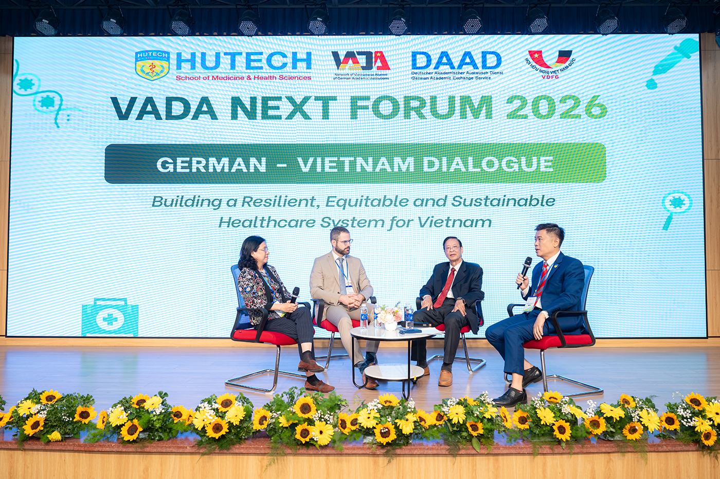Diễn đàn y khoa Việt - Đức ’VADA Next Forum’ tại HUTECH - Ảnh 2
