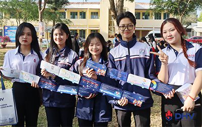 Vững bước với hàng loạt học bổng tại Trường ĐH Hùng Vương TP. HCM