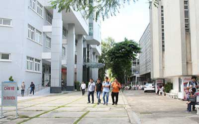 ĐH Y dược TP.HCM cấp hơn 15,4 tỉ học bổng cho tân sinh viên