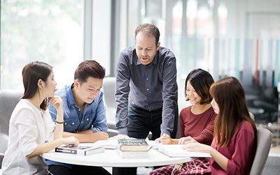 Dự bị đại học: Bắt đầu hành trình đại học từ lớp 11