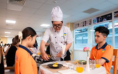 Sinh viên tự mở nhà hàng chay: Đồ án tốt nghiệp không còn nằm trên giấy