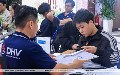 Từ điểm sàn 15 đến học bổng 75 tỷ: DHV làm điều khiến 2K8 khó ′ngồi yên′