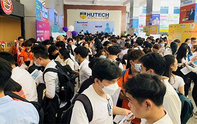 Hơn 2.500 đầu việc đợi ứng viên tại HUTECH Tourism Happy Day 2022