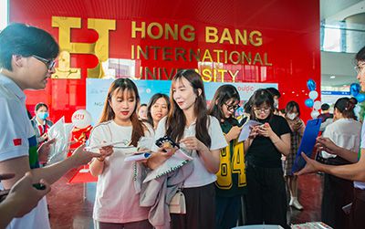 HIU cải tiến chương trình, tăng cường hợp tác nâng cao chất lượng đào tạo dược sĩ
