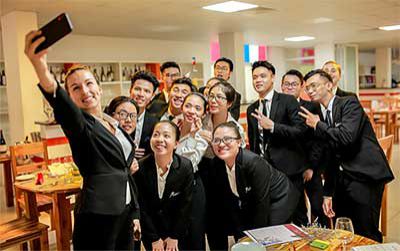 Quốc tế hóa trải nghiệm cho sinh viên