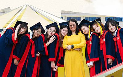 Lễ tốt nghiệp tại Royal School: Ngày trưởng thành trong yêu thương, kiêu hãnh bước ra thế giới