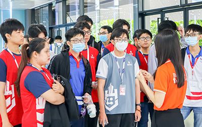 Trường Đại học Hùng Vương TP.HCM tung loạt ưu đãi, ′gánh′ áp lực tài chính cho tân sinh viên 2024 - 2025