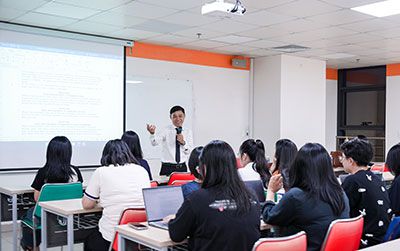 Học thạc sĩ tại UEF: Nâng tầm tri thức, mở rộng kết nối