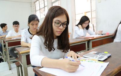 ĐH Quốc gia TP.HCM tiếp tục tổ chức hai đợt thi năng lực, tăng điểm thi