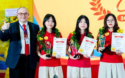 Dấu ấn trưởng thành của học sinh Royal School tại lễ tổng kết 2025