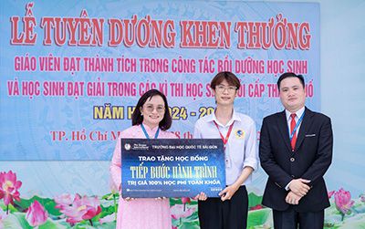 Chắp cánh ước mơ với học bổng ′Tiếp bước hành trình′