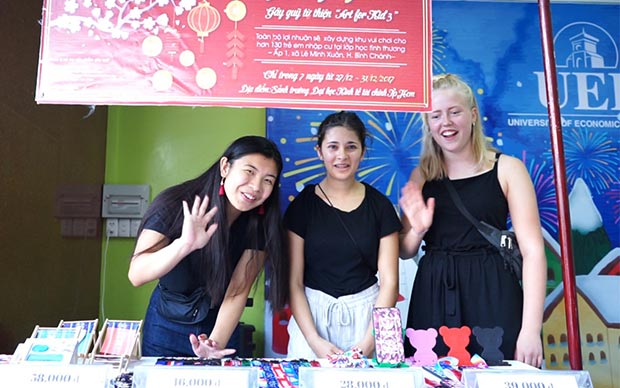 Dự án vì cộng đồng với gian hàng không người bán của SV