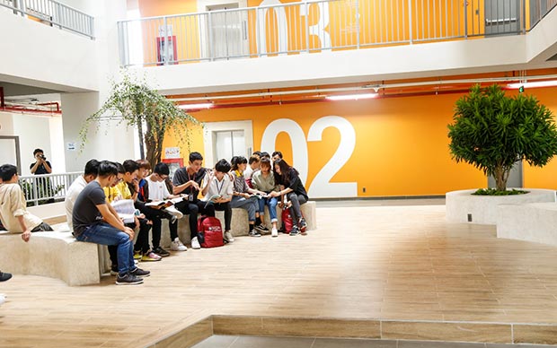 Sinh viên Trường ĐH Văn Lang học tập tại cơ sở mới