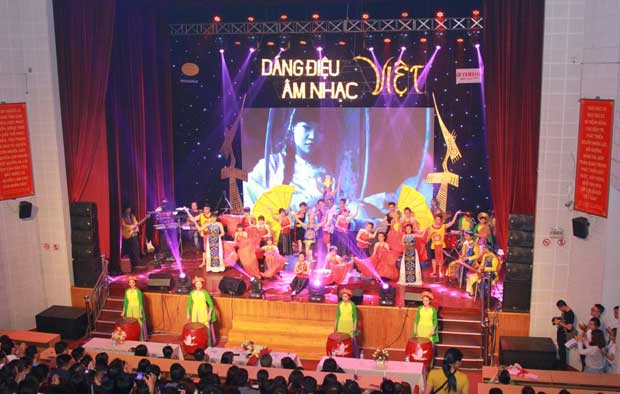 Khoa Quan hệ Quốc tế Trường ĐH HUFLIT - Đào tạo theo tư duy Sáng tạo thực tế ứng dụng - ảnh 1 Khoa Quan hệ Quốc tế Trường ĐH HUFLIT - Đào tạo theo tư duy Sáng tạo thực tế ứng dụng - ảnh 1