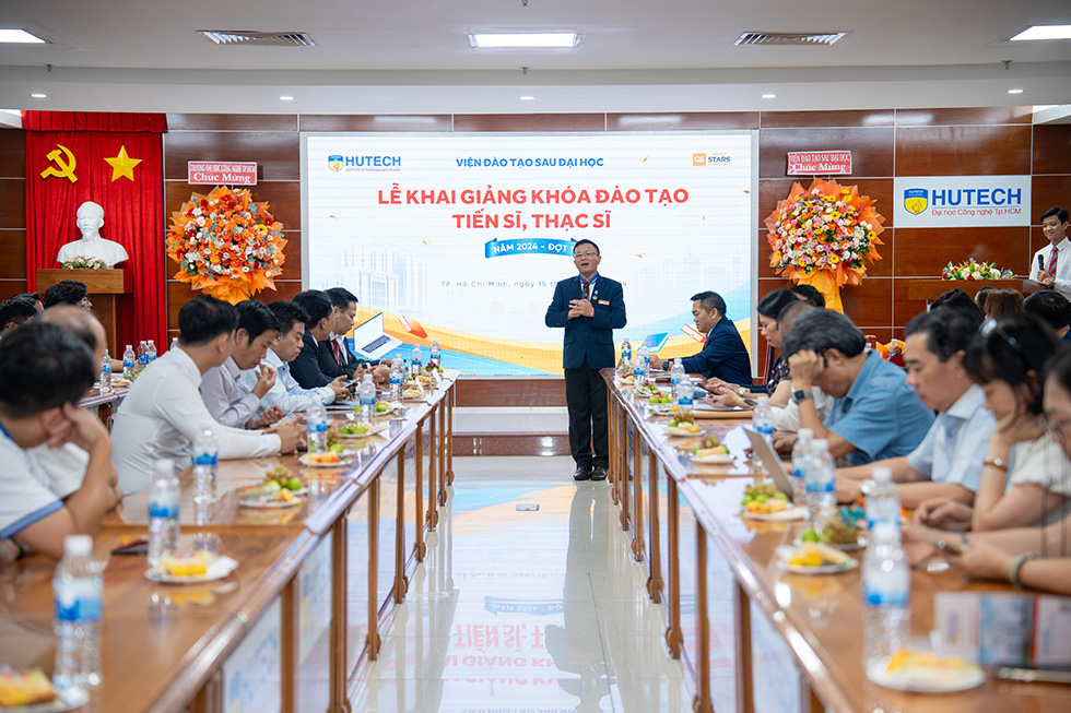 HUTECH khai giảng khóa đào tạo thạc sĩ, tiến sĩ đợt 1 - năm 2024 - ảnh 2 HUTECH khai giảng khóa đào tạo thạc sĩ, tiến sĩ đợt 1 - năm 2024 - ảnh 2