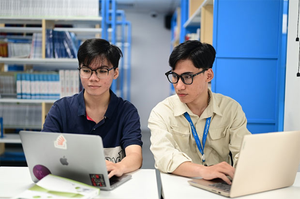 Sinh viên năm 2 phát hiện lỗ hổng bảo mật phần mềm thiết bị IoT - ảnh 1 Sinh viên năm 2 phát hiện lỗ hổng bảo mật phần mềm thiết bị IoT - ảnh 1