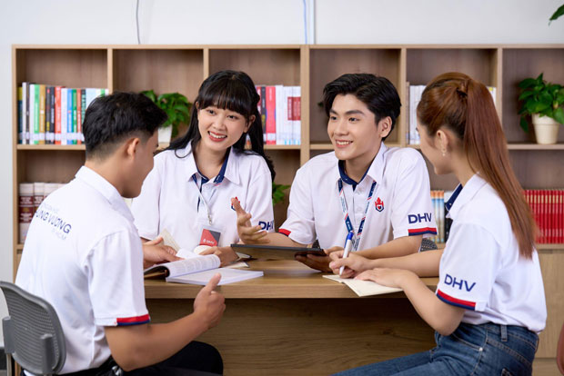 Học bổng khủng, cơ hội vàng vào Trường Đại học Hùng Vương TP.HCM - ảnh 2 Học bổng khủng, cơ hội vàng vào Trường Đại học Hùng Vương TP.HCM - ảnh 2