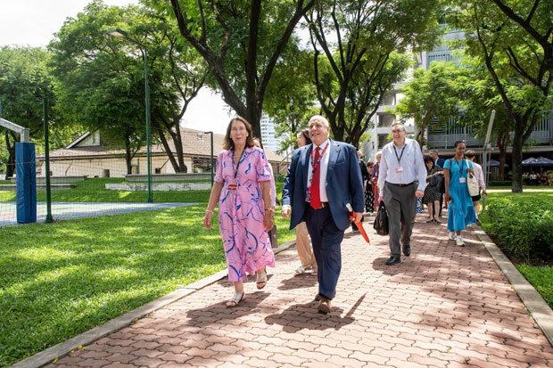 Chủ tịch Thượng viện Úc thăm Đại học RMIT Việt Nam - ảnh 2 Chủ tịch Thượng viện Úc thăm Đại học RMIT Việt Nam - ảnh 2