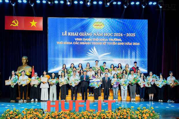 HUFLIT tiếp tục đạt chuẩn kiểm định chất lượng chương trình đào tạo - ảnh 3 HUFLIT tiếp tục đạt chuẩn kiểm định chất lượng chương trình đào tạo - ảnh 3