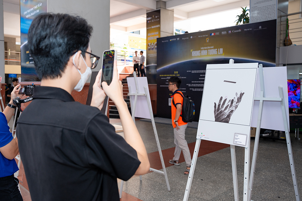 Future Frame Celebration Week tại HUTECH: Khơi dậy cảm hứng sáng tạo - ảnh 4 Future Frame Celebration Week tại HUTECH: Khơi dậy cảm hứng sáng tạo - ảnh 4