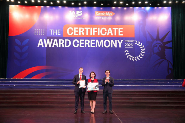 VUS đạt chuẩn trung tâm vàng Cambridge 5 năm liên tiếp - ảnh 1 VUS đạt chuẩn trung tâm vàng Cambridge 5 năm liên tiếp - ảnh 1