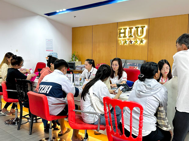 HIU với chính sách học phí đặc biệt năm 2025: học phí nhẹ nhàng, học bổng ngập tràn - ảnh 2 HIU với chính sách học phí đặc biệt năm 2025: học phí nhẹ nhàng, học bổng ngập tràn - ảnh 2