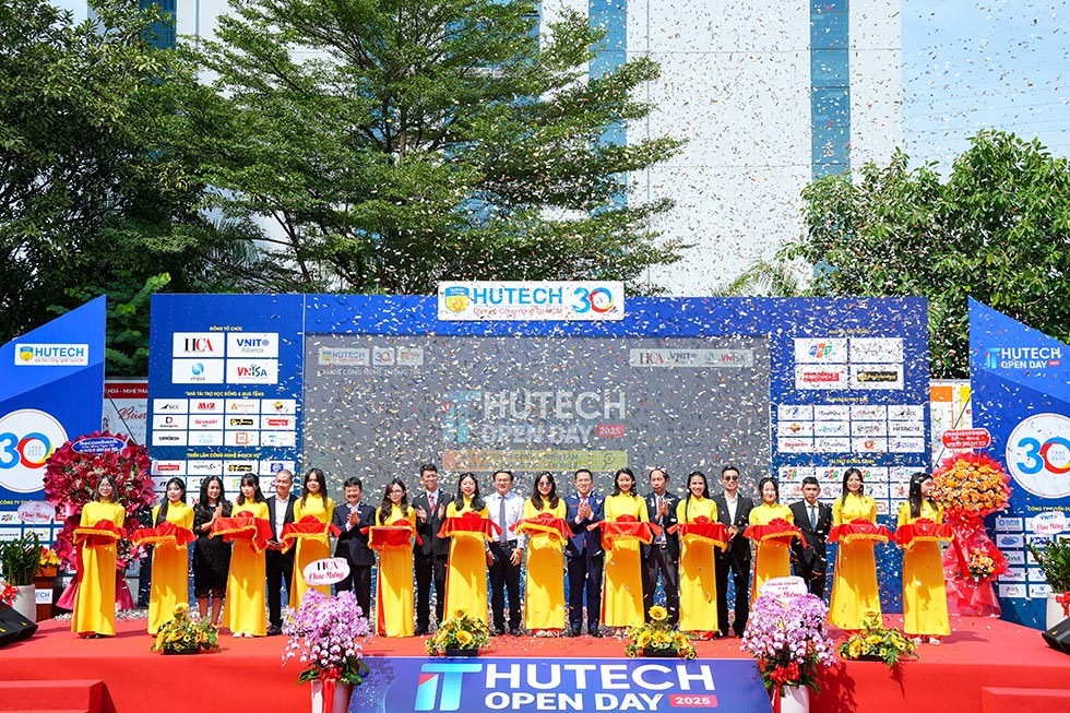 HUTECH IT Open Day 2025 - sàn giao dịch việc làm hấp dẫn HUTECH IT Open Day 2025 - sàn giao dịch việc làm hấp dẫn