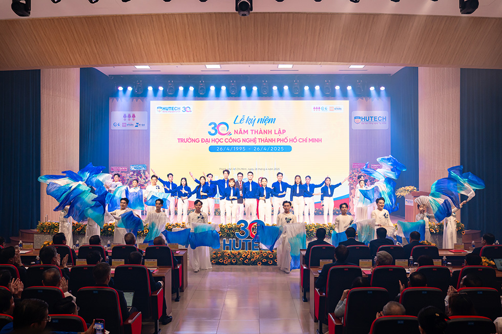 30 năm HUTECH: Hành trình tâm huyết vì sự nghiệp giáo dục 30 năm HUTECH: Hành trình tâm huyết vì sự nghiệp giáo dục