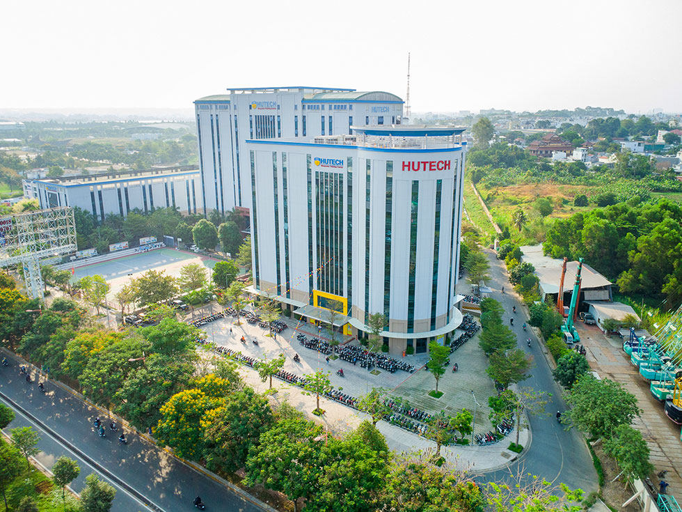 30 năm HUTECH: Hành trình tâm huyết vì sự nghiệp giáo dục 30 năm HUTECH: Hành trình tâm huyết vì sự nghiệp giáo dục