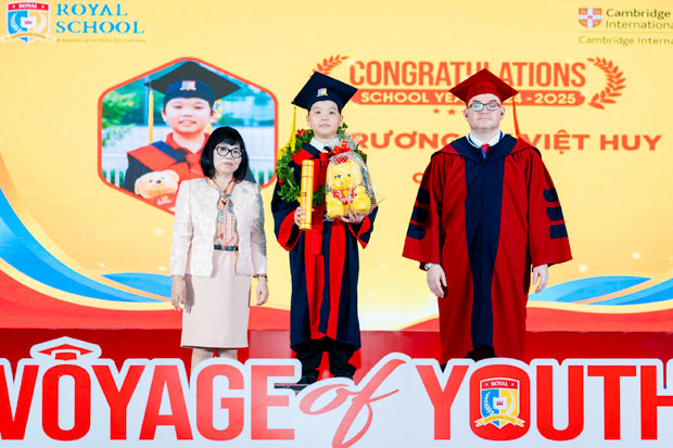 Dấu ấn trưởng thành của học sinh Royal School tại lễ tổng kết 2025 Dấu ấn trưởng thành của học sinh Royal School tại lễ tổng kết 2025
