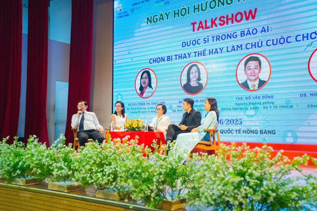 HIU cải tiến chương trình, tăng cường hợp tác nâng cao chất lượng đào tạo dược sĩ HIU cải tiến chương trình, tăng cường hợp tác nâng cao chất lượng đào tạo dược sĩ