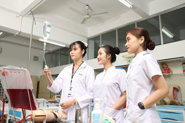 Cơ hội việc làm toàn cầu dành cho sinh viên Điều dưỡng HIU Cơ hội việc làm toàn cầu dành cho sinh viên Điều dưỡng HIU